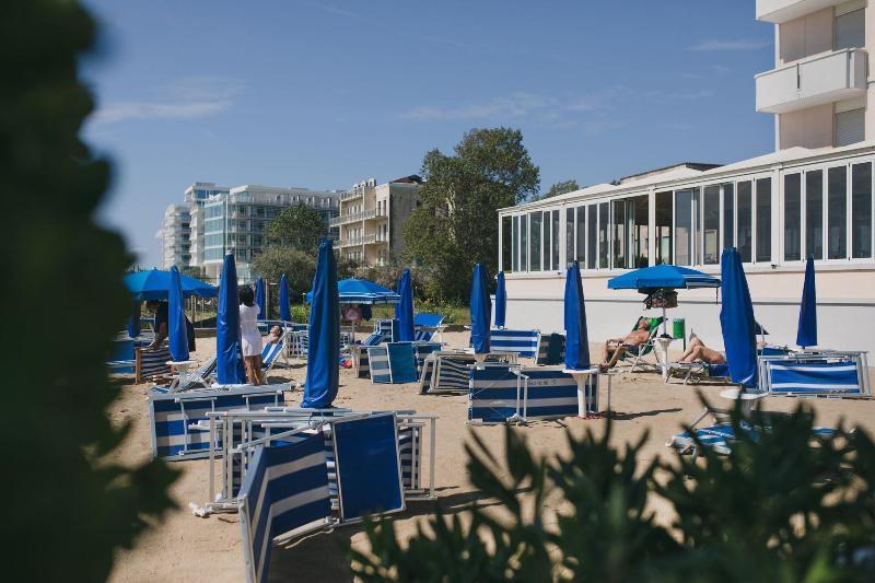 Hotel La Bussola Lido di Jesolo Ngoại thất bức ảnh